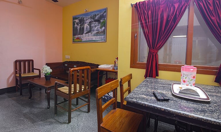 2BHK- Deluxe Queen Suite - Ground Floor